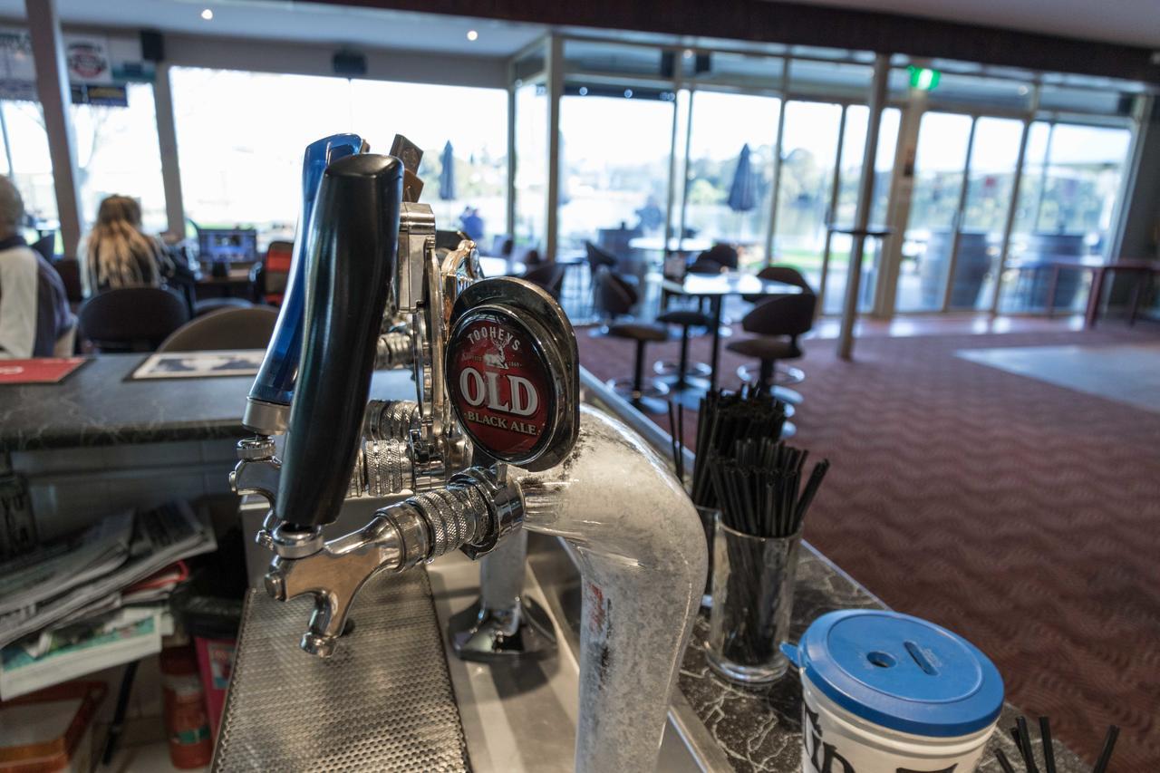 Moruya Waterfront Hotel Motel Esterno foto