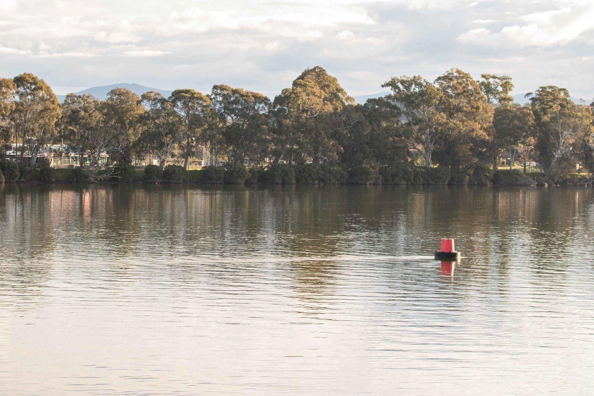 Moruya Waterfront Hotel Motel Esterno foto