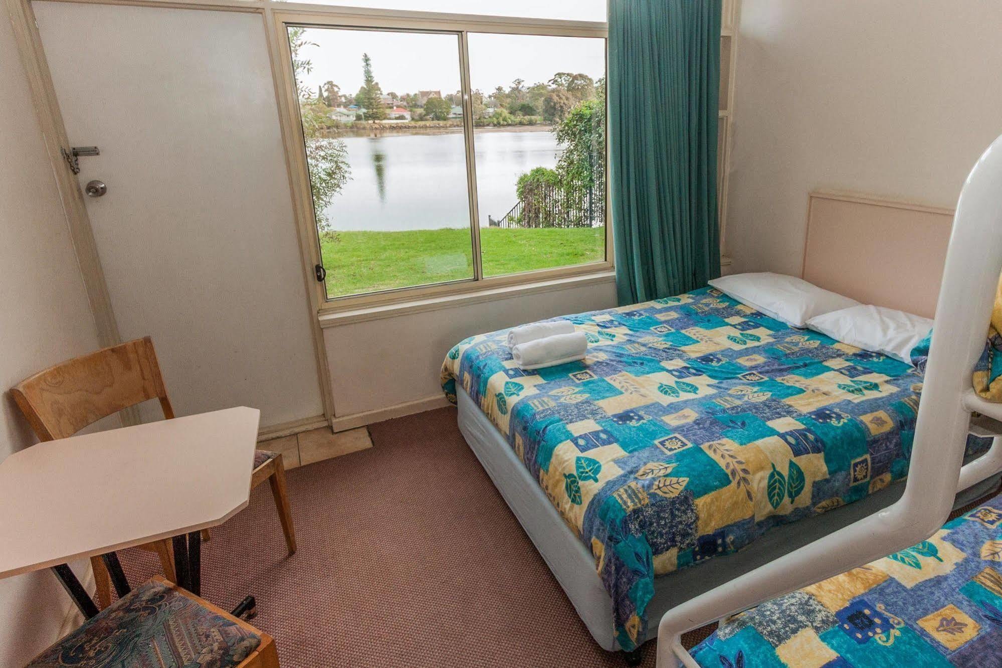 Moruya Waterfront Hotel Motel Esterno foto