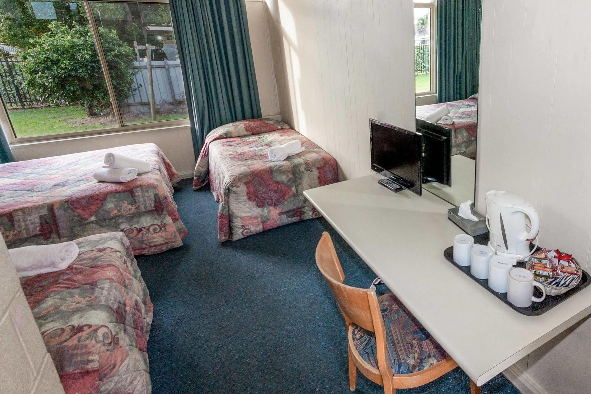 Moruya Waterfront Hotel Motel Esterno foto