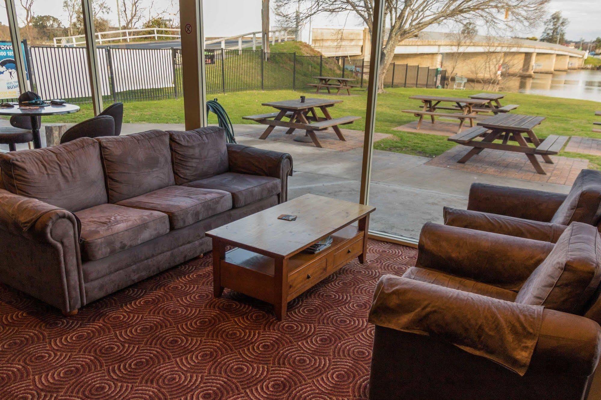 Moruya Waterfront Hotel Motel Esterno foto